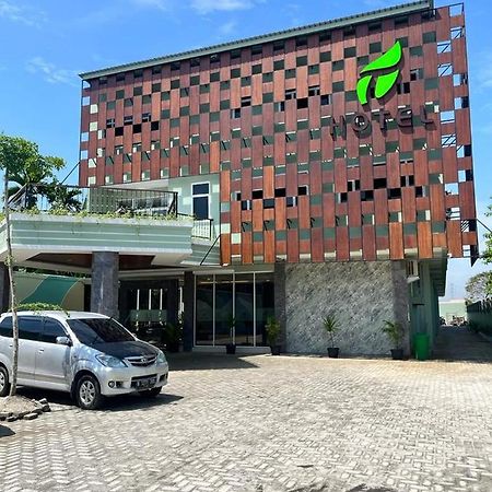 T Hotel Kualanamu Lubukpakam المظهر الخارجي الصورة