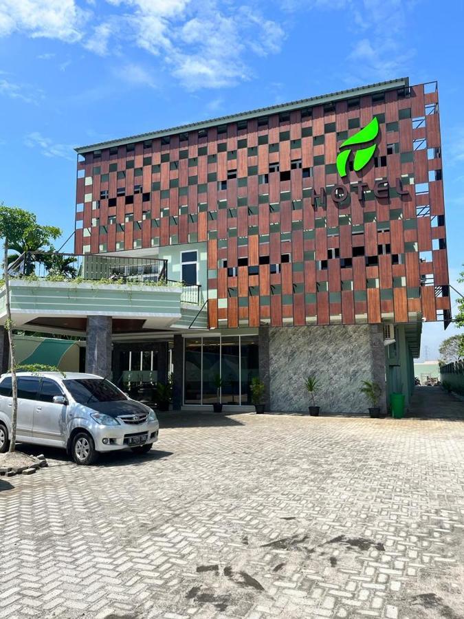 T Hotel Kualanamu Lubukpakam المظهر الخارجي الصورة